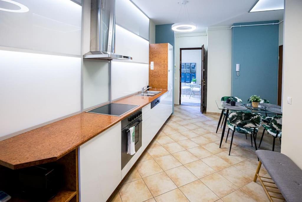 Urban Jungle Apartment In The Citycenter Budapest Exteriör bild